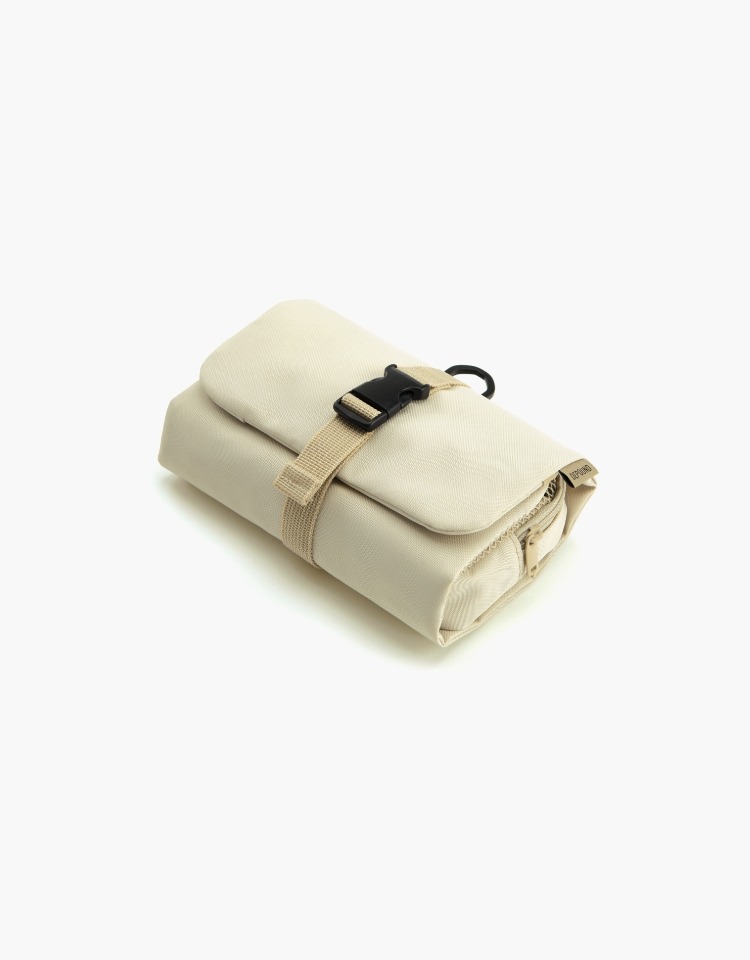 hanging pouch (beige)